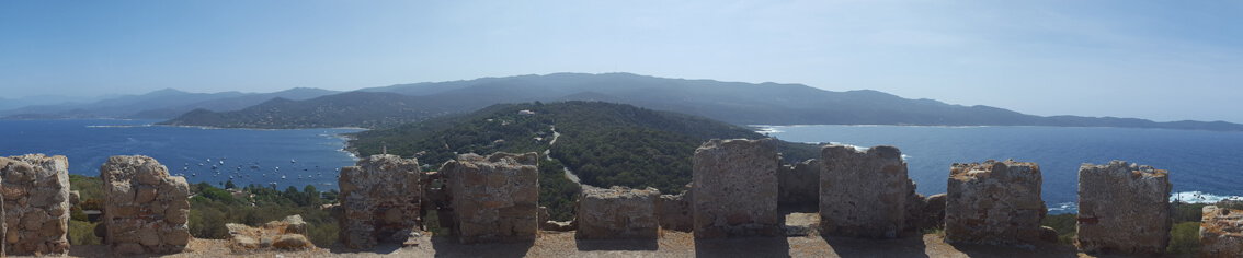 Tour génoise de la Castagne, golfe d'Ajaccio