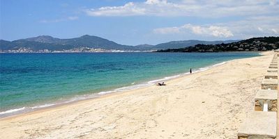 Agosta, 5km de sable fin en toute tranquilité